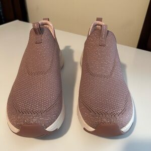 Skechers Mauve Arch Fit Sneakers